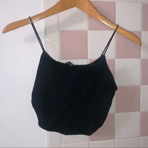 Women’s Tops Bundle - Picture 9 of 9